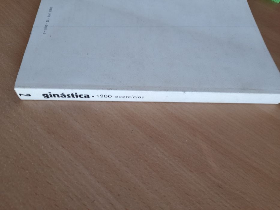 Livro "Ginástica 1200 exercícios"
