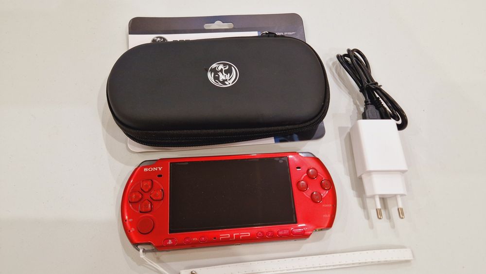 Sony PSP-3000 64гиг +135игр+ чехол!