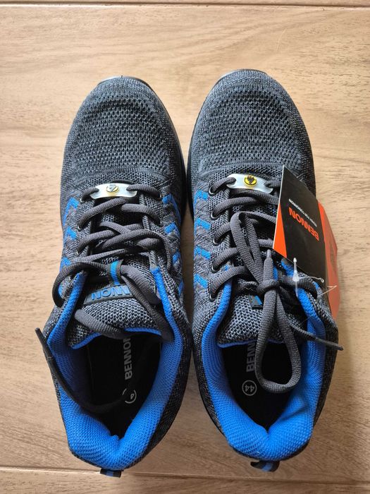 Кросівки з захистом , металевий носок 40 розмір