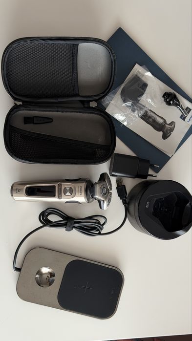 Електробритва Philips Shaver S9000 Prestige SkinIQ (повний комплект)