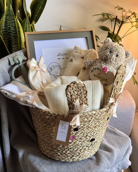 Box prezentowy dla noworodka Standard | Kosz wyprawka Baby Shower Chrzest | Tiny Stories