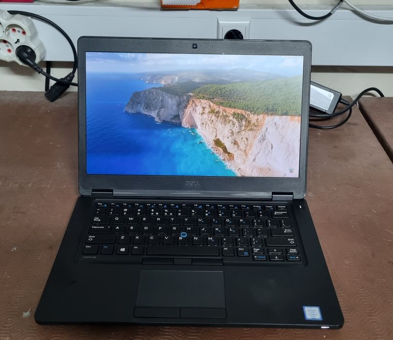 Portátil Dell 5480