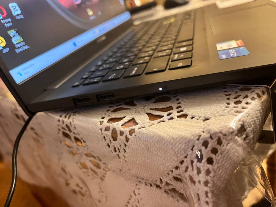 Продам ноутбук asus vivobook + торг