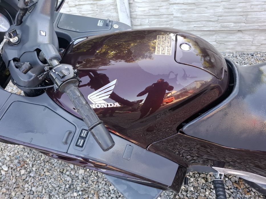 Honda st 1100 paneuropean części  lusterko kufry silnik