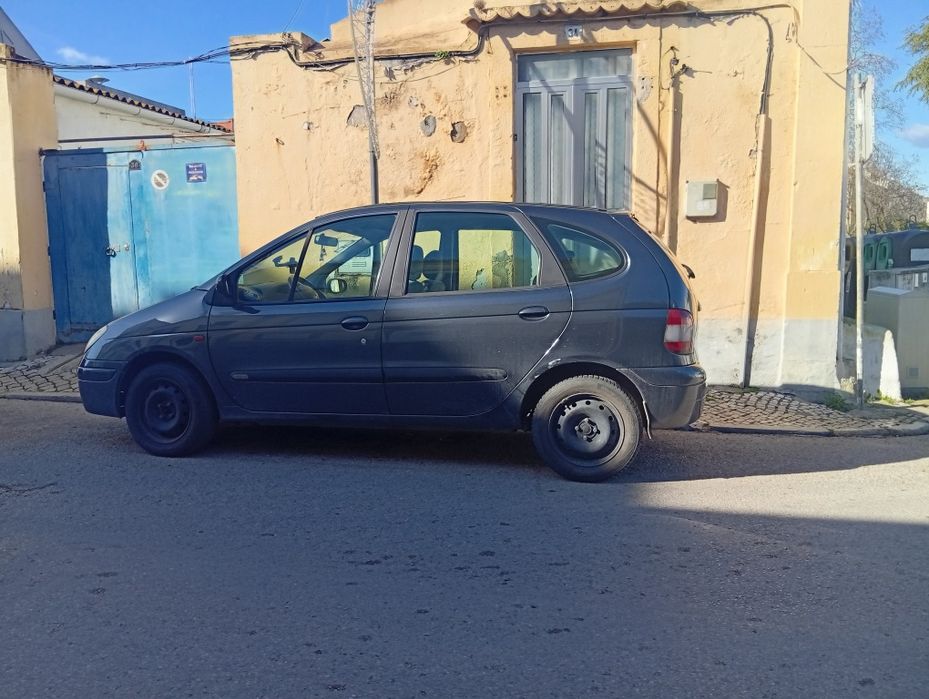 Carro Renault Megane Scenic