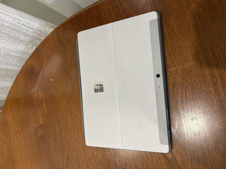 Microsoft Surface Go 2 8GB/128GB + Teclado + Rato Microsoft