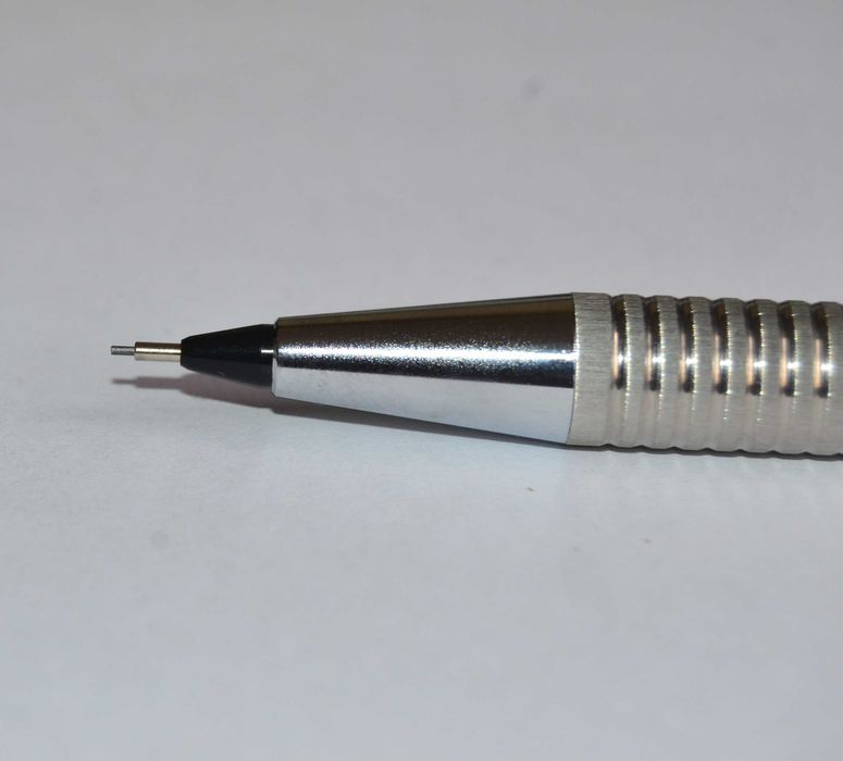 Lapiseira Lamy Nova