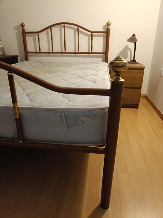 Cama Corpo e Meio 190x130cm