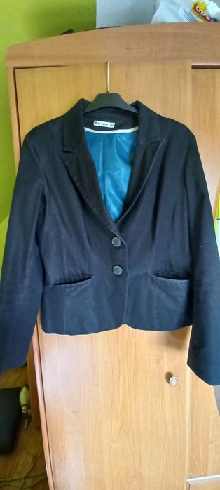 Posiadam żakiet damski