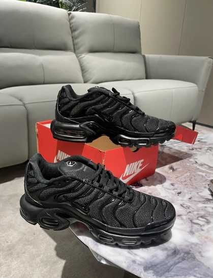 Nike_Air_Max_TN_Plus_Black R.42