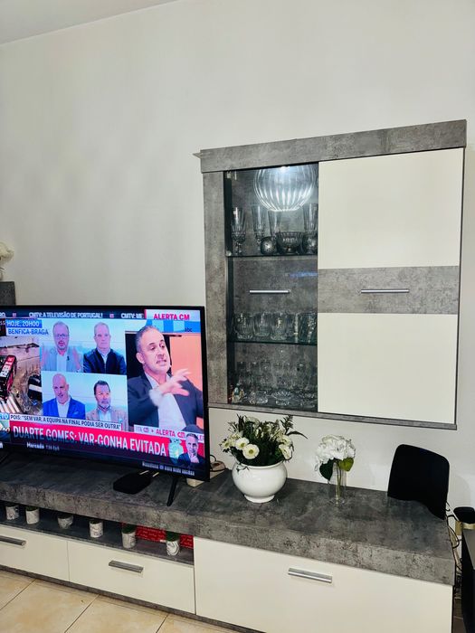 Móvel para sala com arrumação