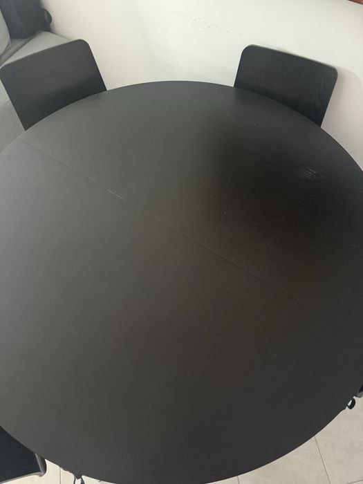 Mesa preta + 4 cadeiras