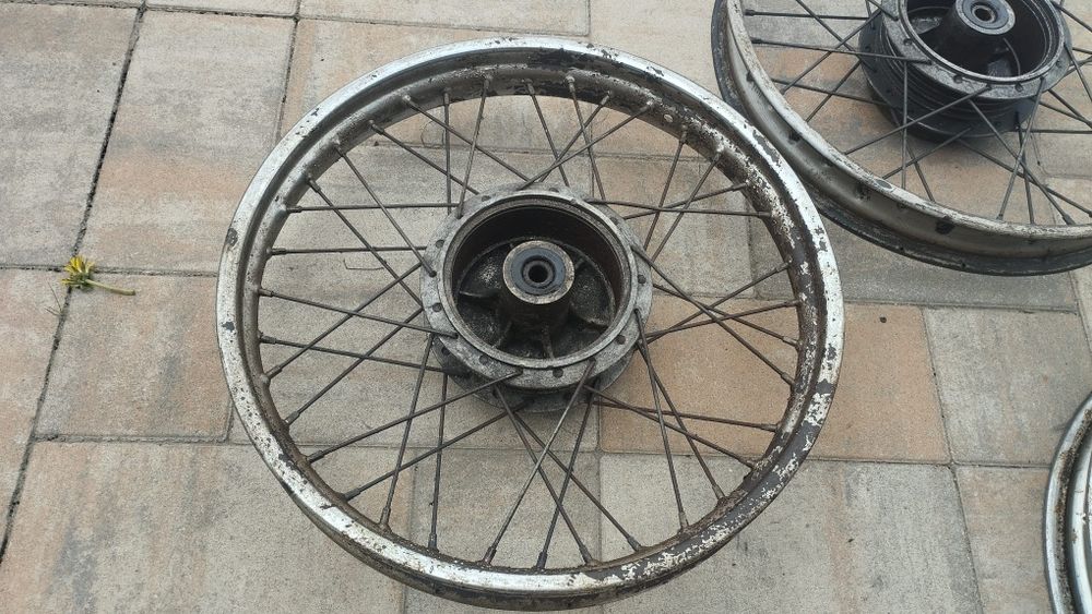 Koła wsk 175 przód tył