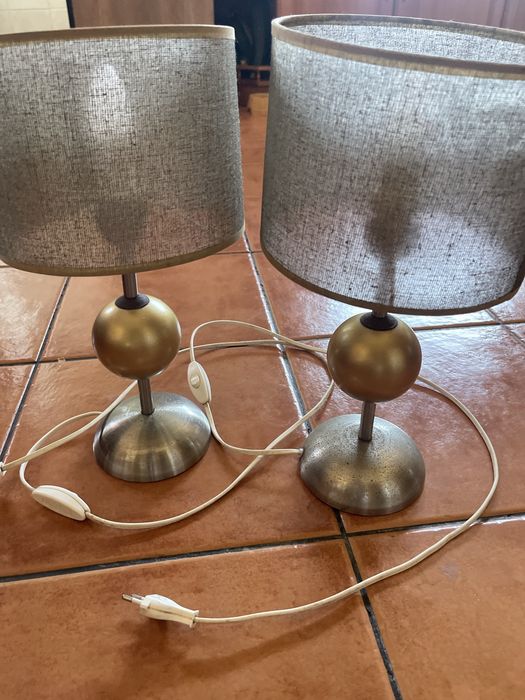 Candeeiros de cabeceira usados