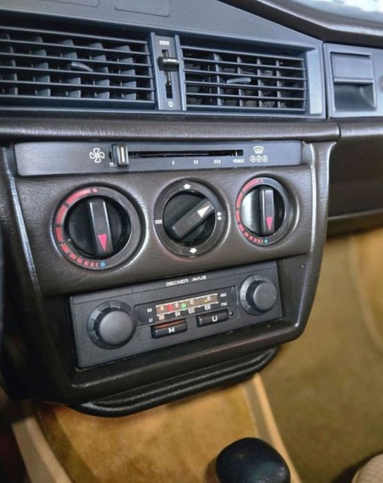 Radio Becker Avus Kurier 803 Mercedes-Benz 190E 2.3 W201 Vintage