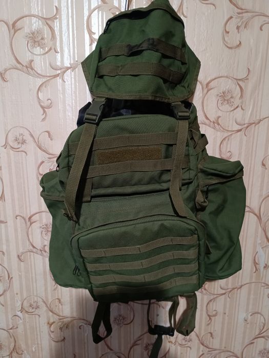 Рюкзак олива б,у.сост.нове.