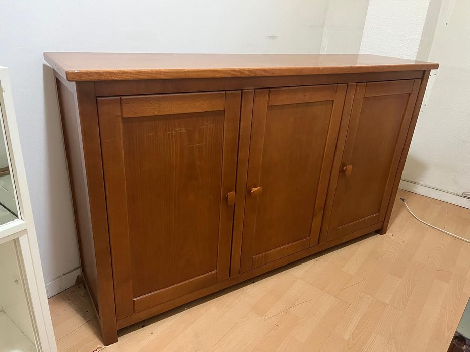 Móvel 3 portas em cerejeira