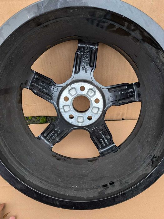 1x felga oryginalna AUDI A1 17'' 7,5J et46 82A601025P