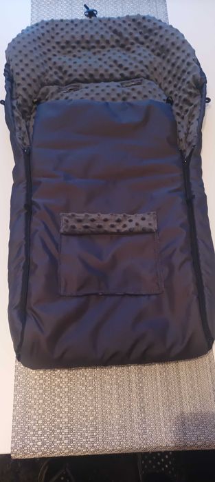 Sprzedam ciepły śpiworek do wózka spacerówki