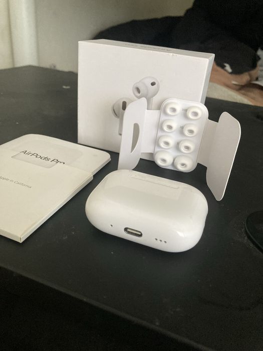 Air pods pro 3 (2025) novo com cancelamento de ruido etc