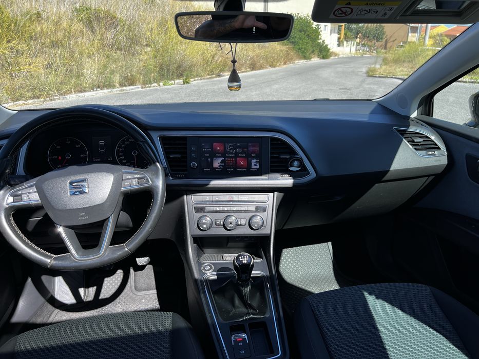 SEAT Leon ST 1.6 TDI 115cv – 2018 – Muito bem estimada