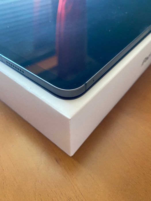 iPad Pro 11 Wi-Fi and 5G 128GB – 5th Generation – Apple M1 – Like New64550697072771121