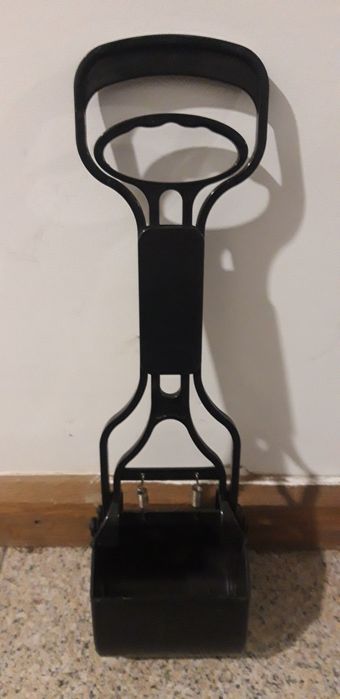 Pet waste scooper, new.