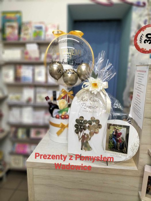 Boxy słodkościowe ,na podziękowania ,box balonowy ,świadek ,świadkowa