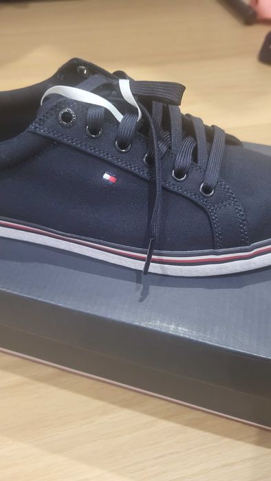 Trampki tenisowki Tommy Hilfiger 40