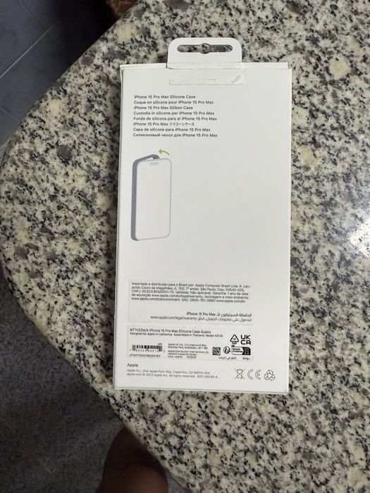 Capa iphone 15 pro max - APPLE