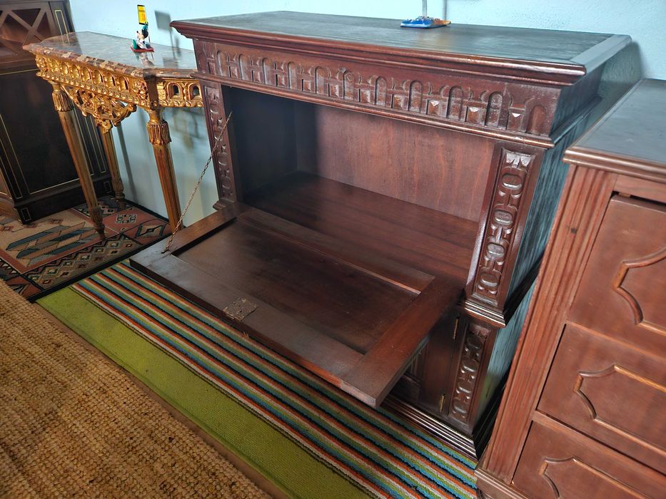 Móvel bar em madeira - óptimo estado geral