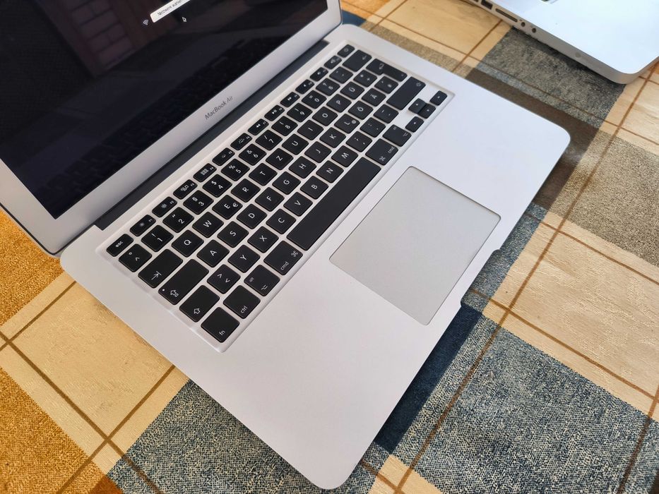 Conjunto Apple MacBook Air + Apple MacBook Pro