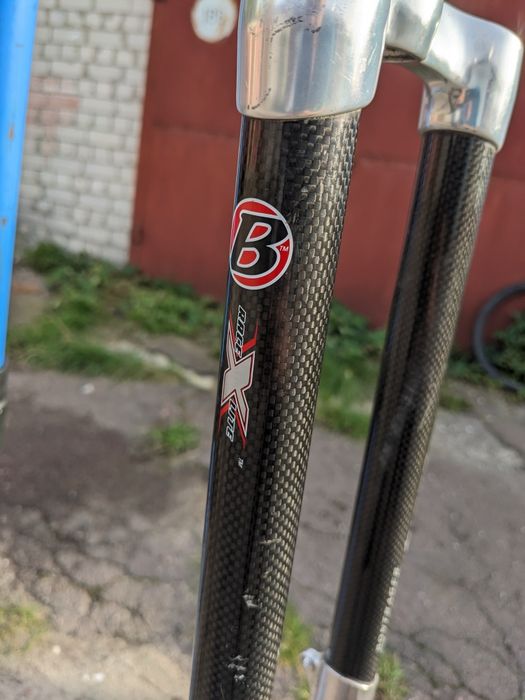 Вилка карбонова ригідна Bontrager SwitchBlade