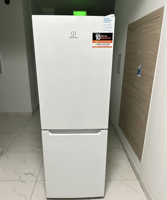 Продам холодильник з доставкою Indesit  DS316W, гарантія, занос