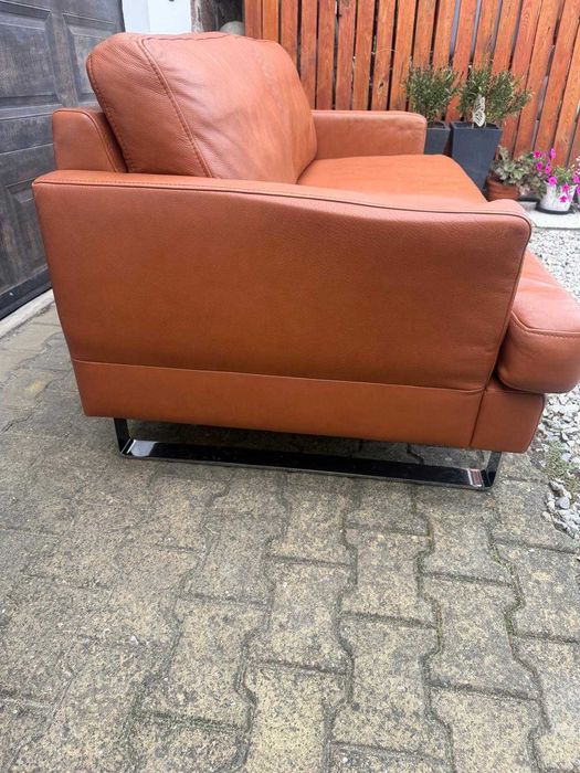 Kanpa skorzana sofa metal design