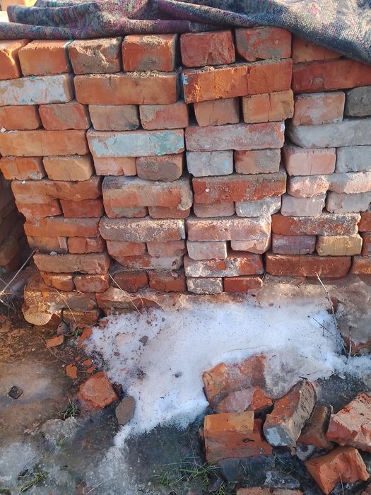 Продам б/у кирпич по 5 грн в хорошому стані