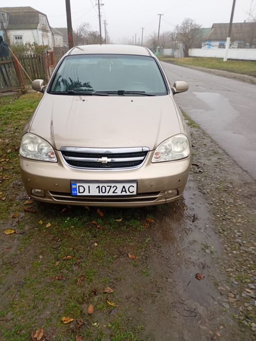 Продам Lacetti 2004 -Автомат, їздить щодня , ГБО , стан нормальний.