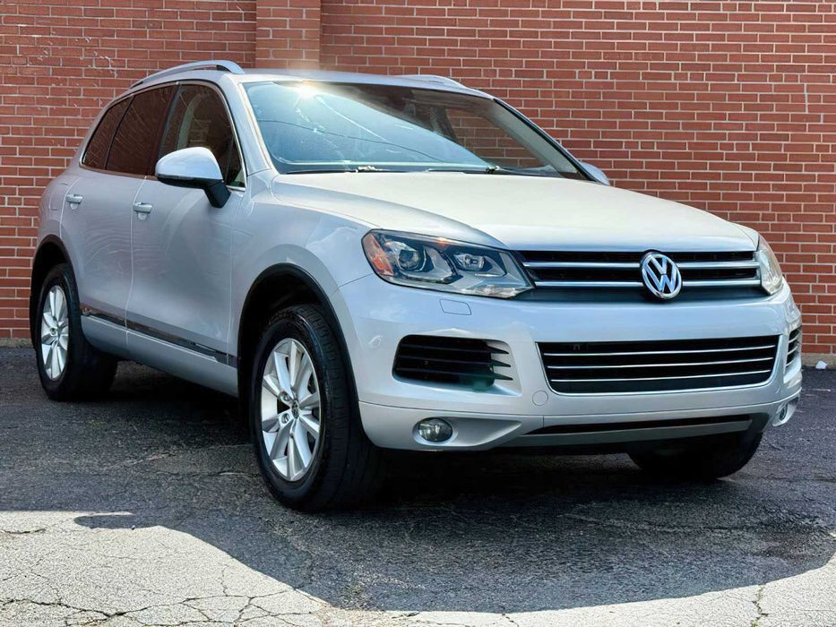 Volkswagen Touareg      2013