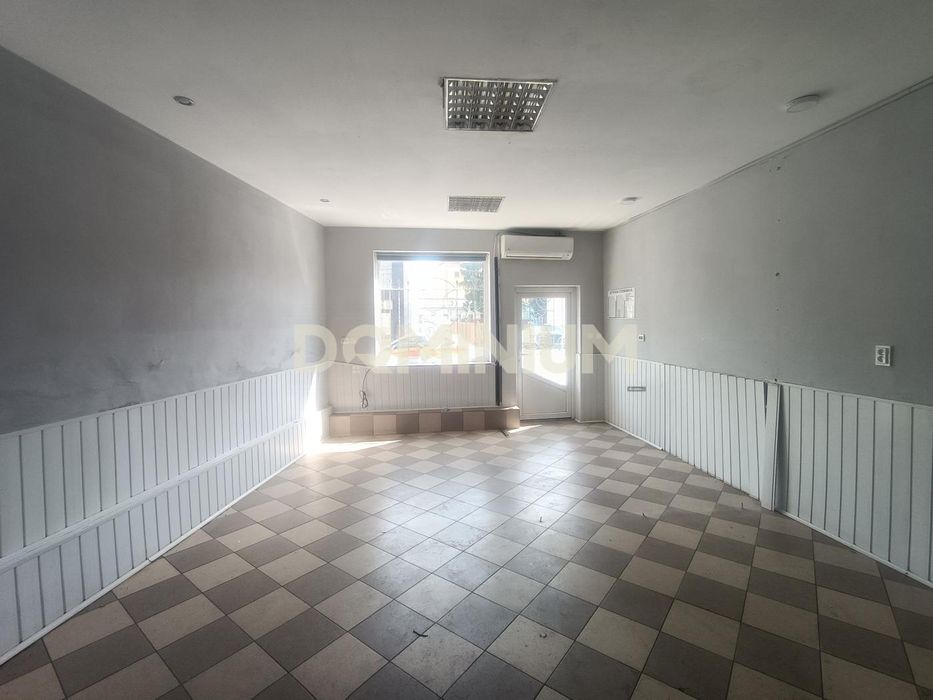 Здається комерційне приміщення біля центра Хуста