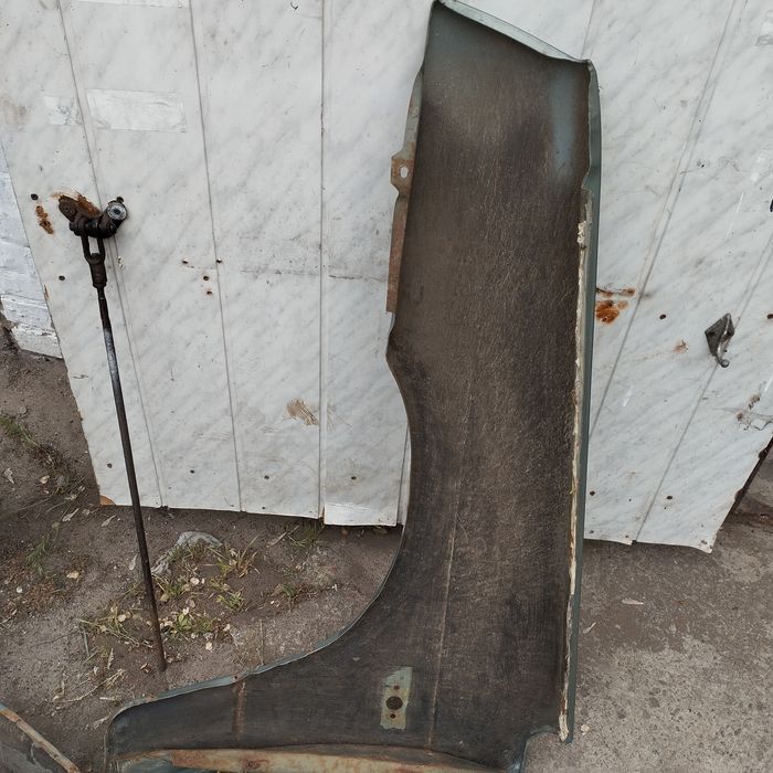 Продам крылья на ваз