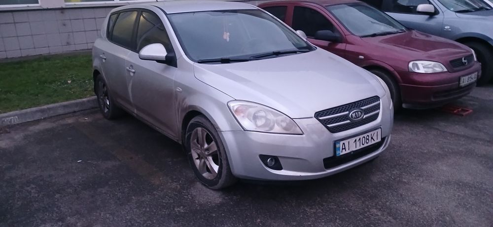 Продаю kia ceed 2.0 газ/бензин