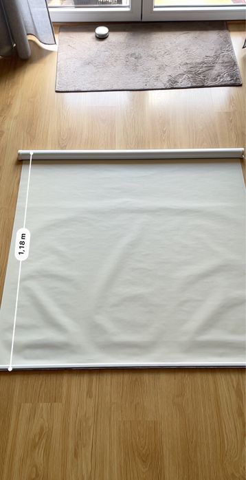 Roleta na okno (120cm x 120 cm)