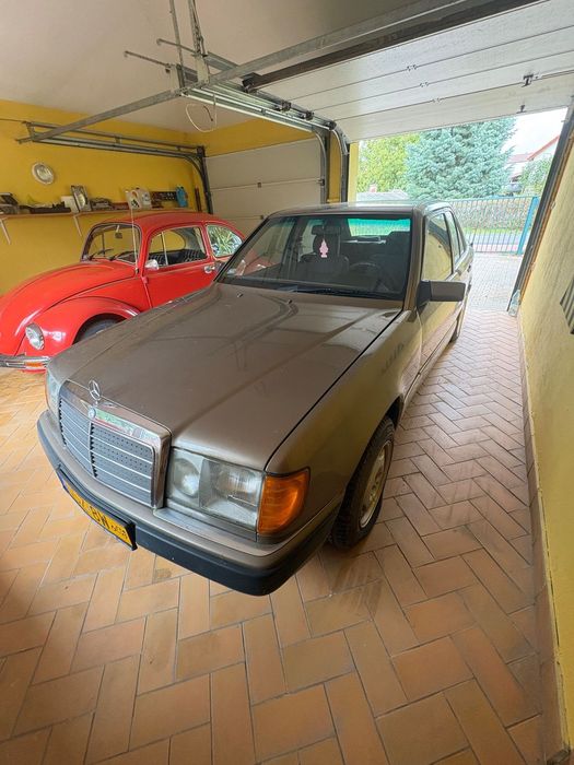 Mercedes-Benz W124