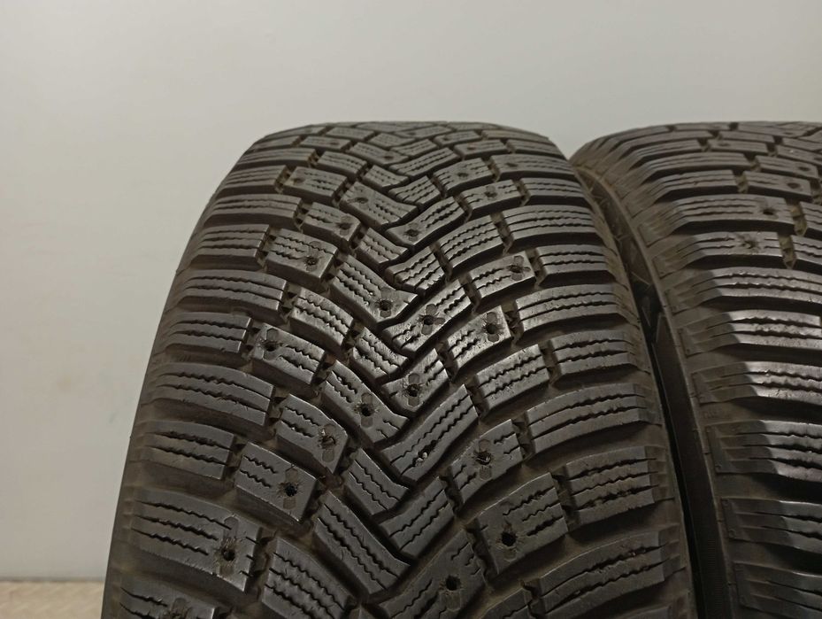 2x235/55R19 Continental IceContat 3, 105T XL, 2022 rok, bieżnik 7,4mm