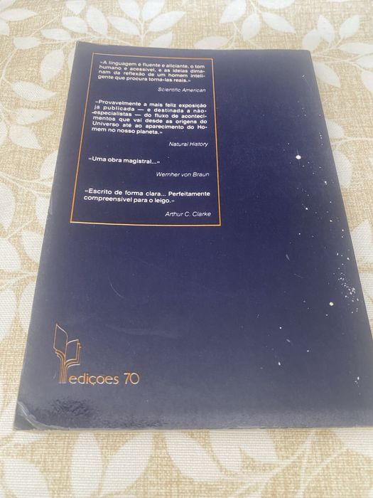 Livro A arquitetura do universo