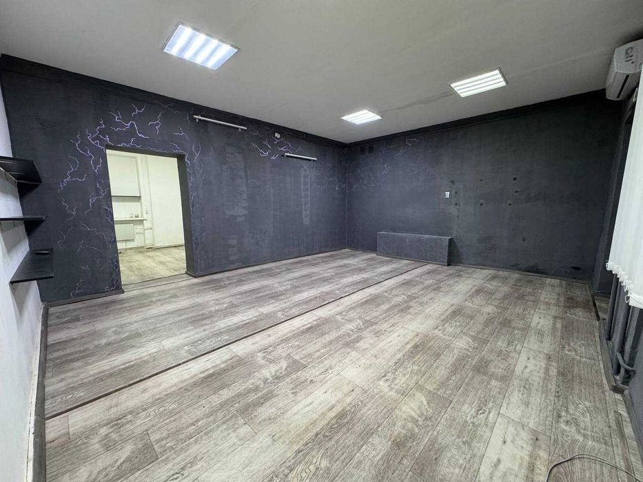 Оренда комерційного приміщення в м. Березне, 62 м. кв.