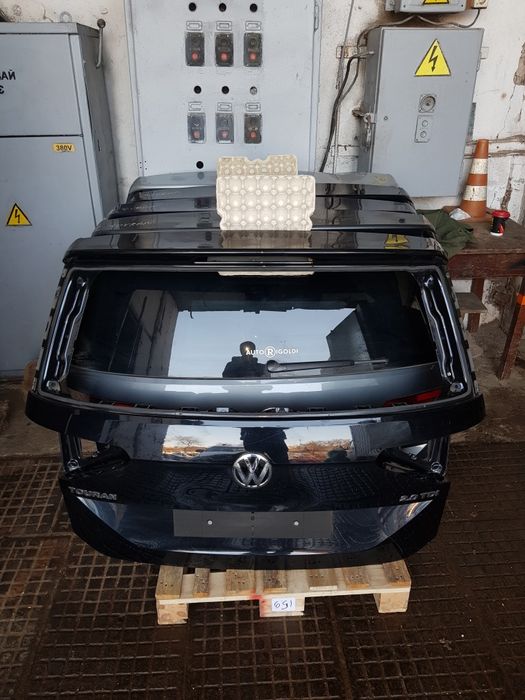 VW Touran  ляда кляпа задняя дверь тоуран 2016-2021гг.