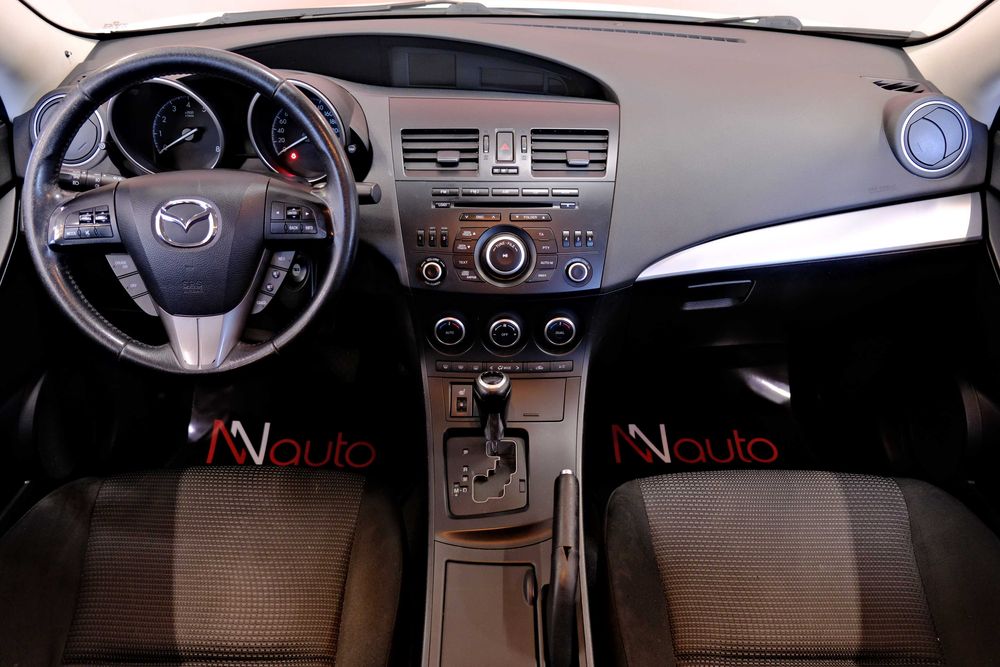 Mazda 3 2012 біла