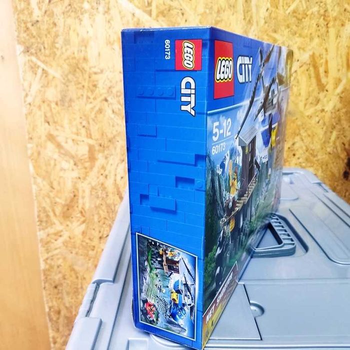 Lego City 60173 Mountain Arrest 303 peças Selado