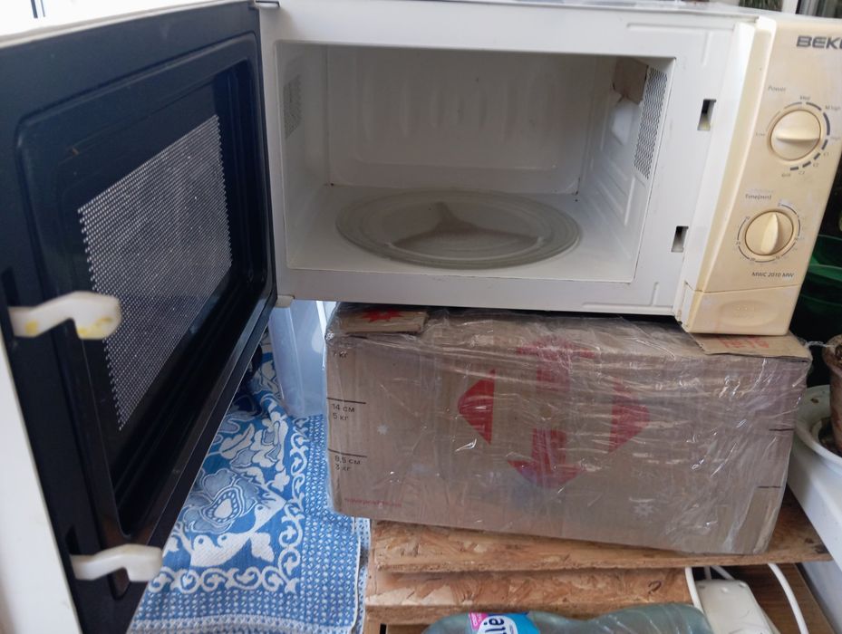 Мікрохвильова піч Beko мікрохвильвка з грилем